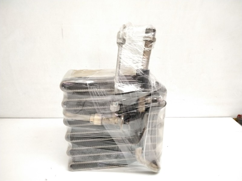 Recambio de evaporador aire acondicionado para ford maverick (uds, uns) 2.4 i (uds) referencia OEM IAM 272707F000  
