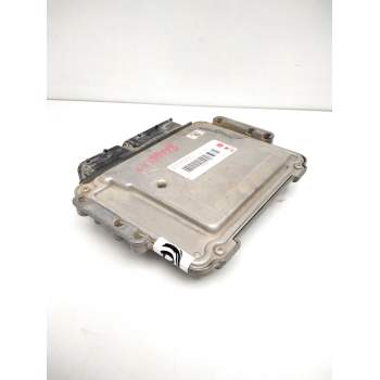 Recambio de centralita motor uce para opel astra h berlina enjoy referencia OEM IAM 0281012694 55560810 68230354