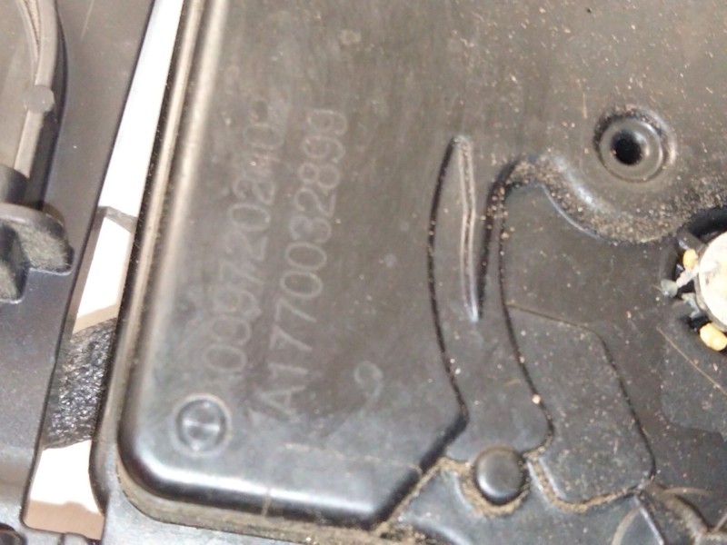 Recambio de cerradura puerta delantera derecha para mercedes-benz clase b sports tourer (w247) b 180 d (247.003) referencia OEM 