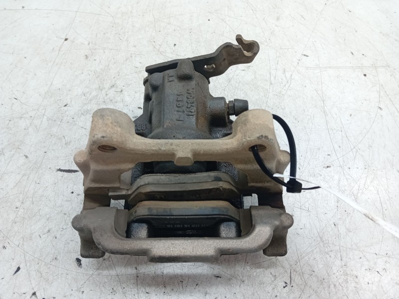 Recambio de pinza freno trasera derecha para volkswagen golf vi variant (aj5) 1.6 tdi referencia OEM IAM   