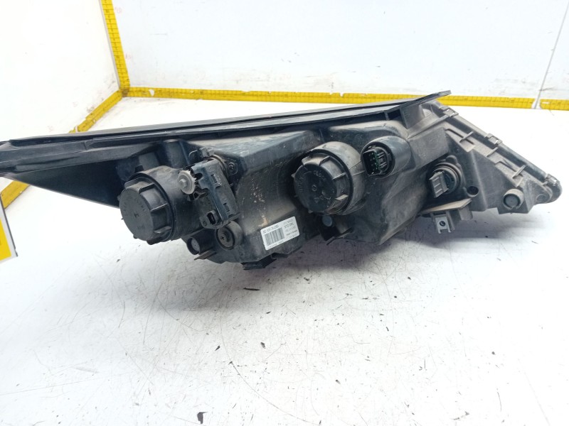 Recambio de faro izquierdo para kia sportage iii (sl) 1.7 crdi referencia OEM IAM   