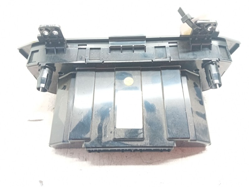 Recambio de mando calefaccion / aire acondicionado para kia sportage iii (sl) 1.7 crdi referencia OEM IAM   