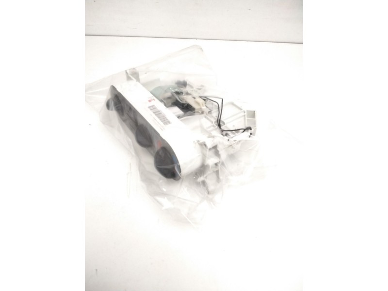 Recambio de mando climatizador para nissan terrano/terrano.ii (r20) referencia OEM IAM EG08136701  