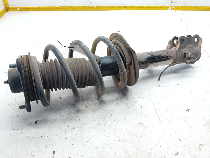 Recambio de amortiguador delantero derecho para kia sportage iii (sl) 1.7 crdi referencia OEM IAM T15F19C5044  