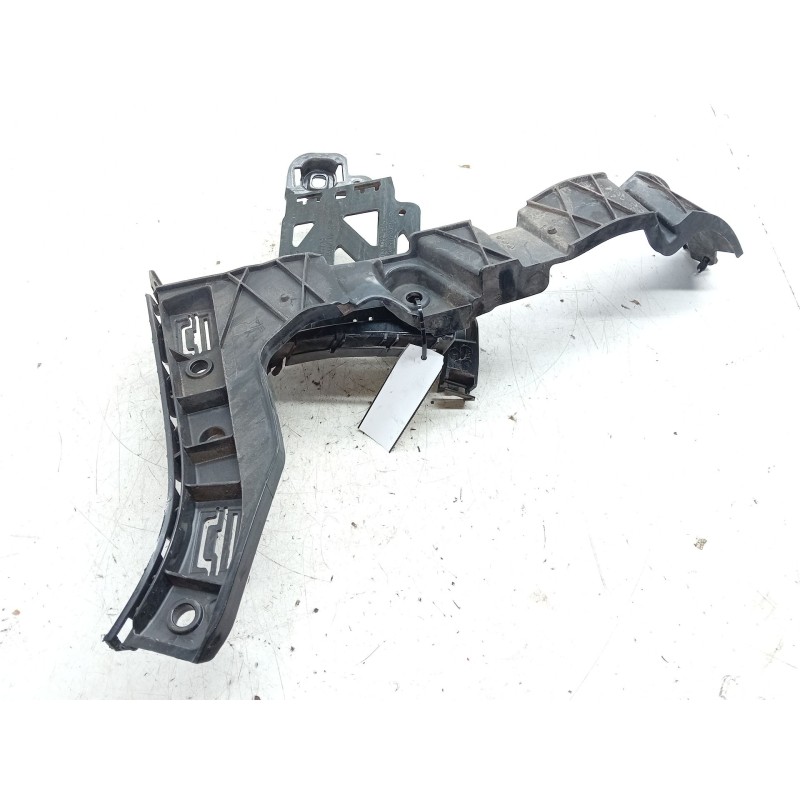 Recambio de soporte paragolpes trasero derecho para mercedes-benz clase b sports tourer (w247) b 180 d (247.003) referencia OEM 