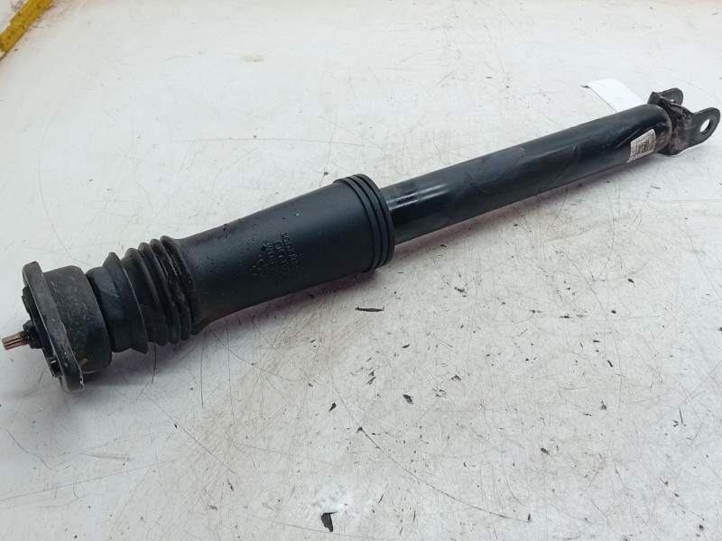 Recambio de amortiguador trasero izquierdo para kia sportage iii (sl) 1.7 crdi referencia OEM IAM   