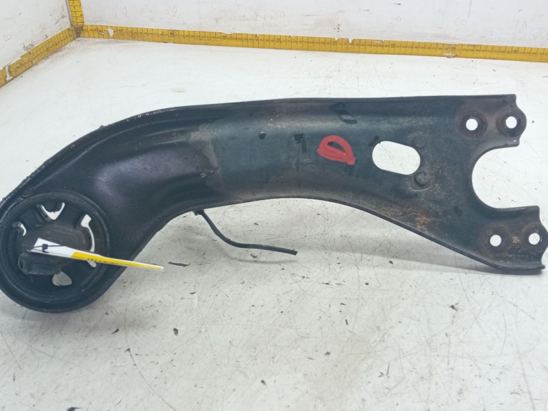 Recambio de brazo suspension inferior trasero derecho para kia sportage iii (sl) 1.7 crdi referencia OEM IAM 552802S850  