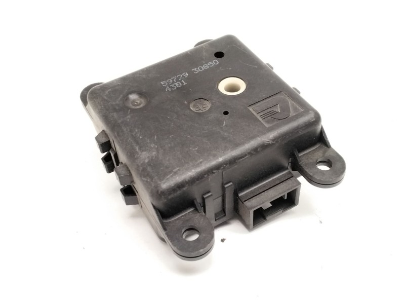 Recambio de motor apertura trampillas climatizador para nissan terrano ii (r20) 2.7 tdi 4wd referencia OEM IAM 5972930850  