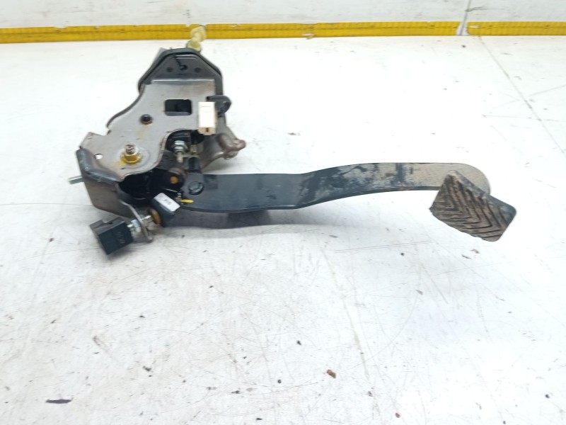 Recambio de pedal embrague para kia sportage iii (sl) 1.7 crdi referencia OEM IAM   