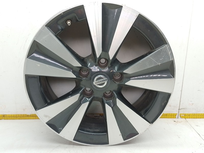 Recambio de llanta aluminio para nissan leaf (ze0) electric referencia OEM IAM 3NA3A  