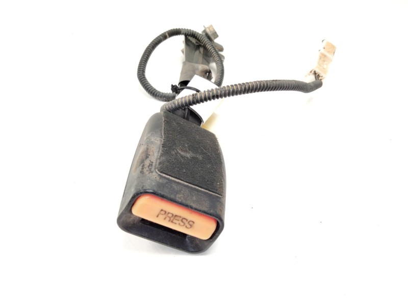 Recambio de enganche delantero izquierdo para kia sportage iii (sl) 1.7 crdi referencia OEM IAM 888303U201  