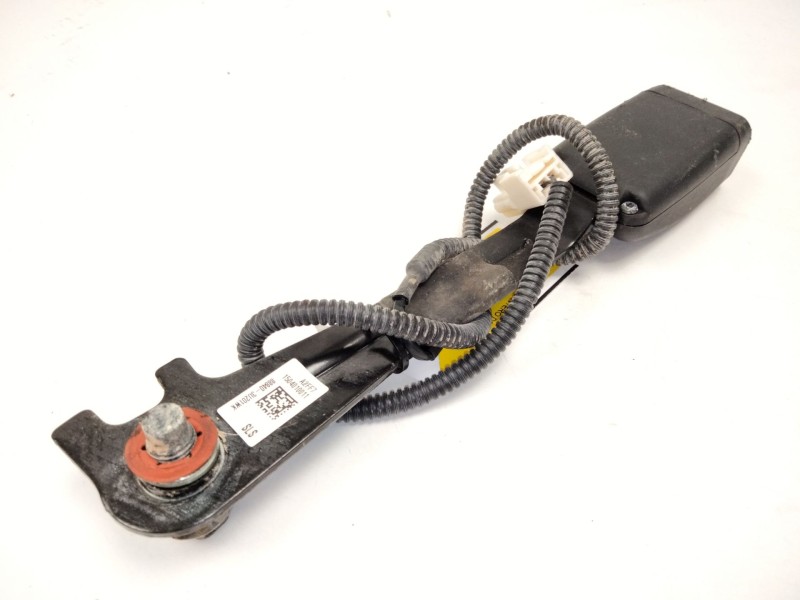 Recambio de enganche delantero derecho para kia sportage iii (sl) 1.7 crdi referencia OEM IAM 888403U201WK  