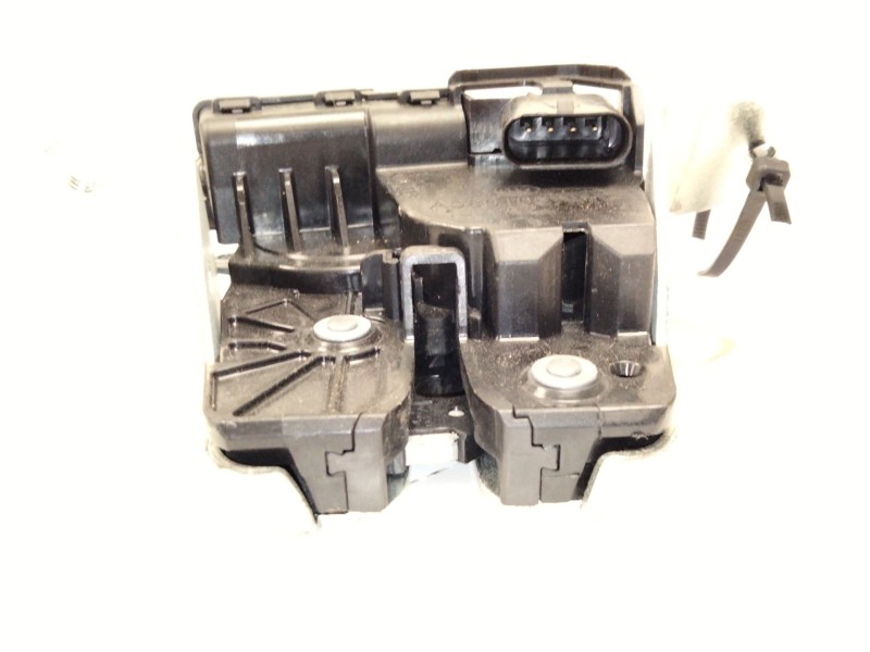 Recambio de cerradura maletero / porton para mercedes-benz clase b sports tourer (w247) b 180 d (247.003) referencia OEM IAM A09