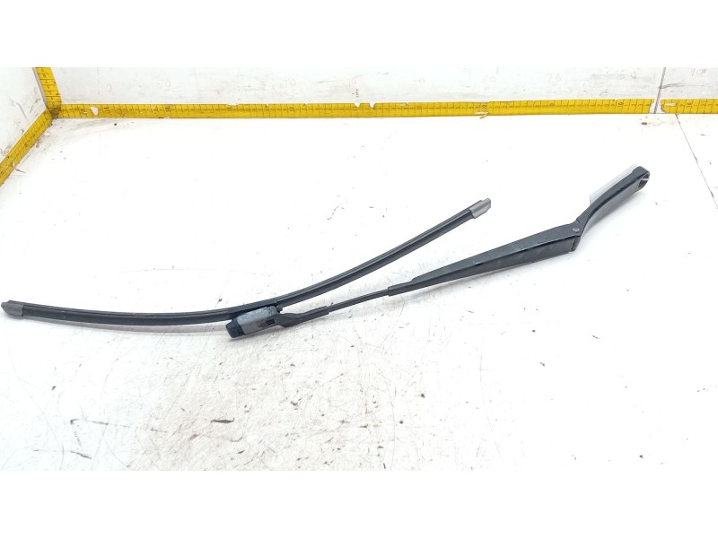 Recambio de brazo limpia delantero izquierdo para volkswagen passat b7 (362) 2.0 tdi referencia OEM IAM 3C1955409C  