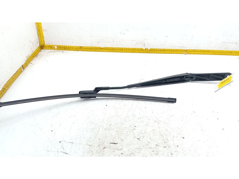 Recambio de brazo limpia delantero izquierdo para volkswagen passat b7 (362) 2.0 tdi referencia OEM IAM 3C1955409C  