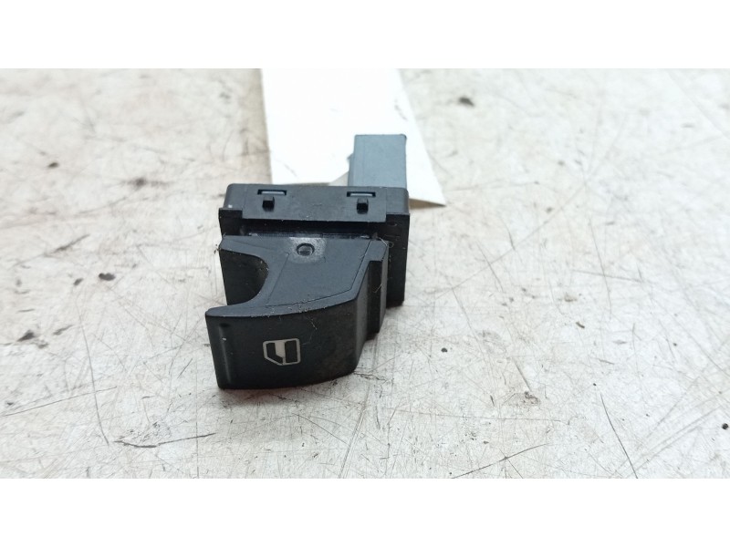 Recambio de mando elevalunas trasero derecho para volkswagen passat b7 (362) 2.0 tdi referencia OEM IAM   