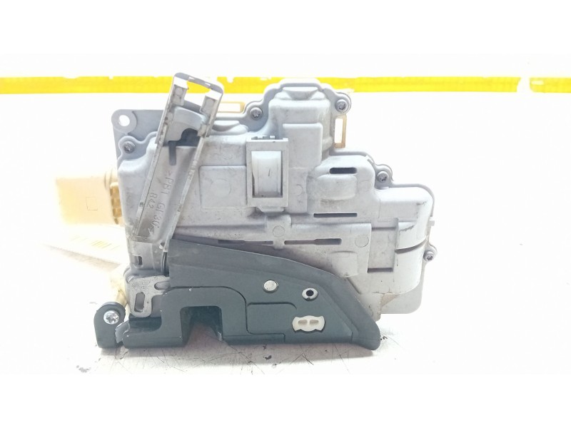 Recambio de cerradura puerta delantera derecha para volkswagen passat b7 (362) 2.0 tdi referencia OEM IAM 3C1837016A  