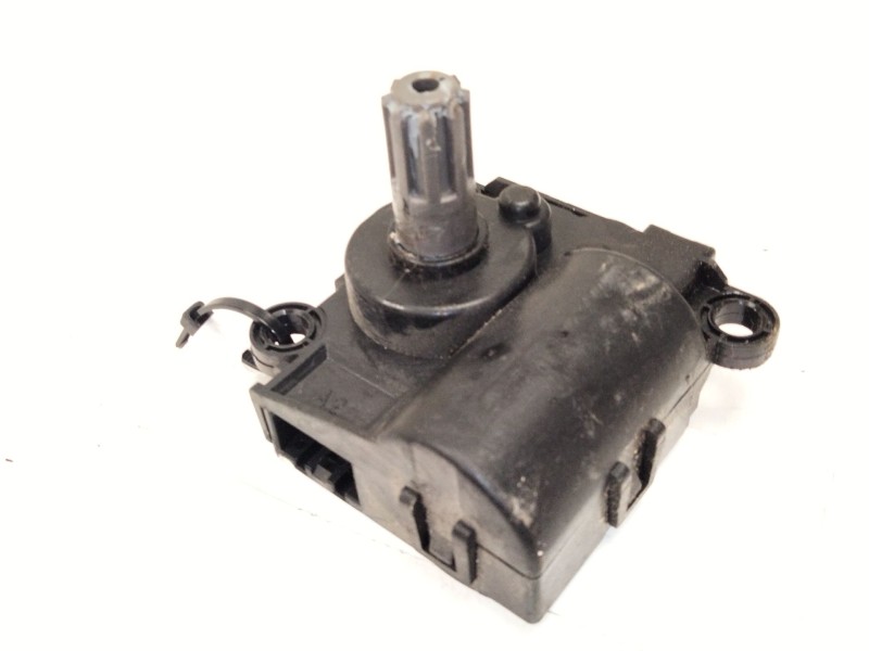 Recambio de motor de trampillas para kia sportage iii (sl) 1.7 crdi referencia OEM IAM D332JYAA05  