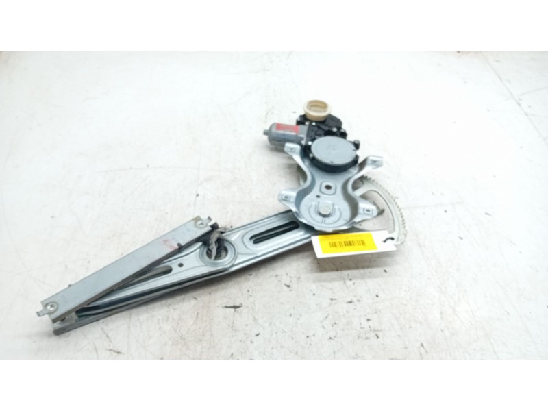 Recambio de elevalunas delantero izquierdo para toyota yaris active referencia OEM IAM   