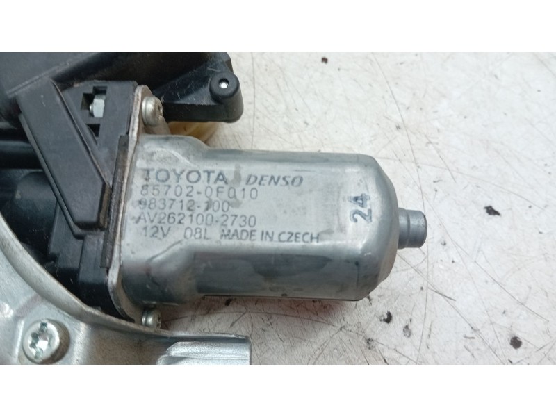 Recambio de elevalunas delantero izquierdo para toyota yaris active referencia OEM IAM   