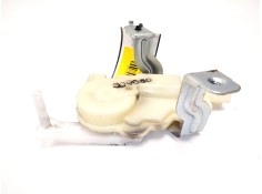 Recambio de motor cierre porton para toyota yaris active referencia OEM IAM   