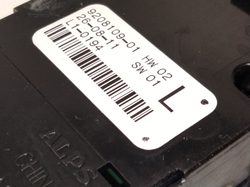 Recambio de mando elevalunas delantero izquierdo para bmw 1 (f20) 118 d referencia OEM IAM 9208109  