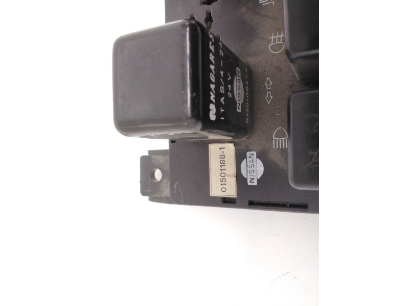 Recambio de caja fusibles para nissan atleon 210 referencia OEM IAM 01501188-1  