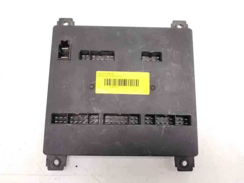 Recambio de caja fusibles para nissan atleon 210 referencia OEM IAM 01501188-1  