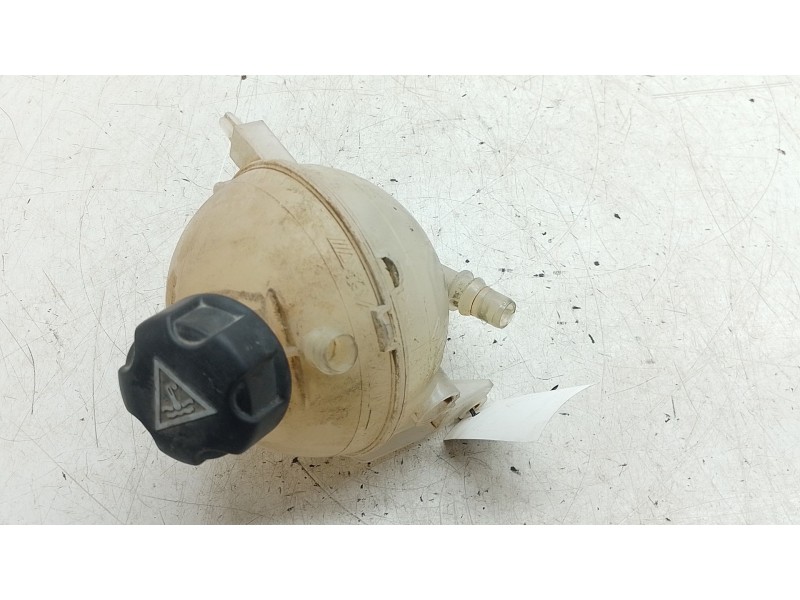 Recambio de deposito expansion para peugeot partner tepee 1.6 bluehdi 100 referencia OEM IAM 967333458000  