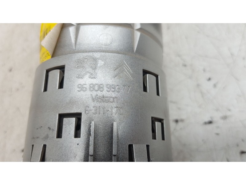 Recambio de aireador central para peugeot partner tepee 1.6 bluehdi 100 referencia OEM IAM 9680899377  