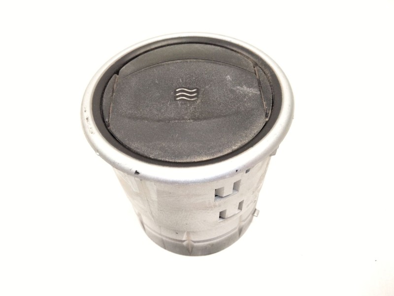 Recambio de aireador derecho para peugeot partner tepee 1.6 bluehdi 100 referencia OEM IAM 9680899377  