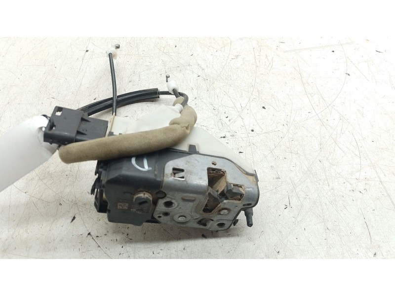 Recambio de cerradura puerta delantera derecha para peugeot partner tepee 1.6 bluehdi 100 referencia OEM IAM 1096M123313  