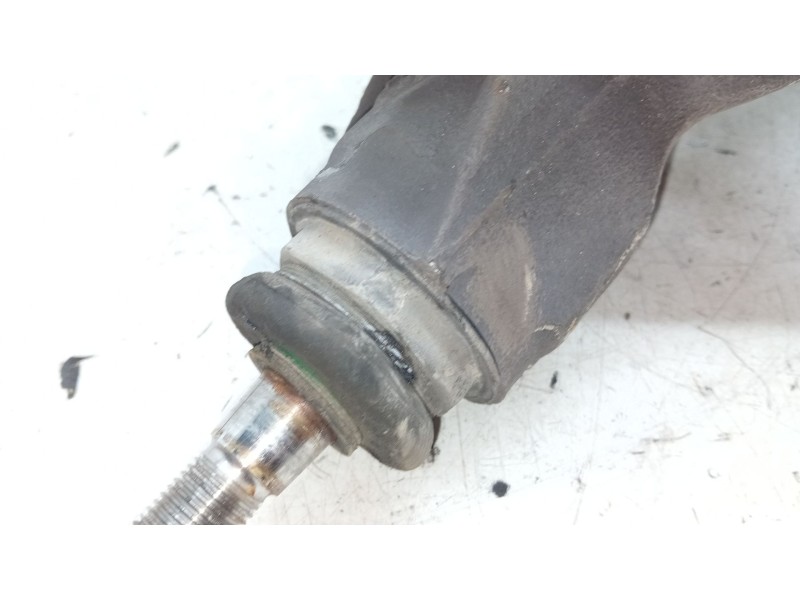 Recambio de mangueta delantera izquierda para peugeot partner tepee 1.6 bluehdi 100 referencia OEM IAM   