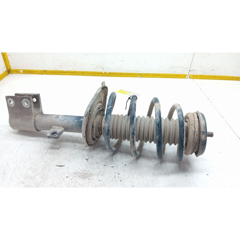 Recambio de amortiguador delantero izquierdo para peugeot partner tepee 1.6 bluehdi 100 referencia OEM IAM 968412818005  