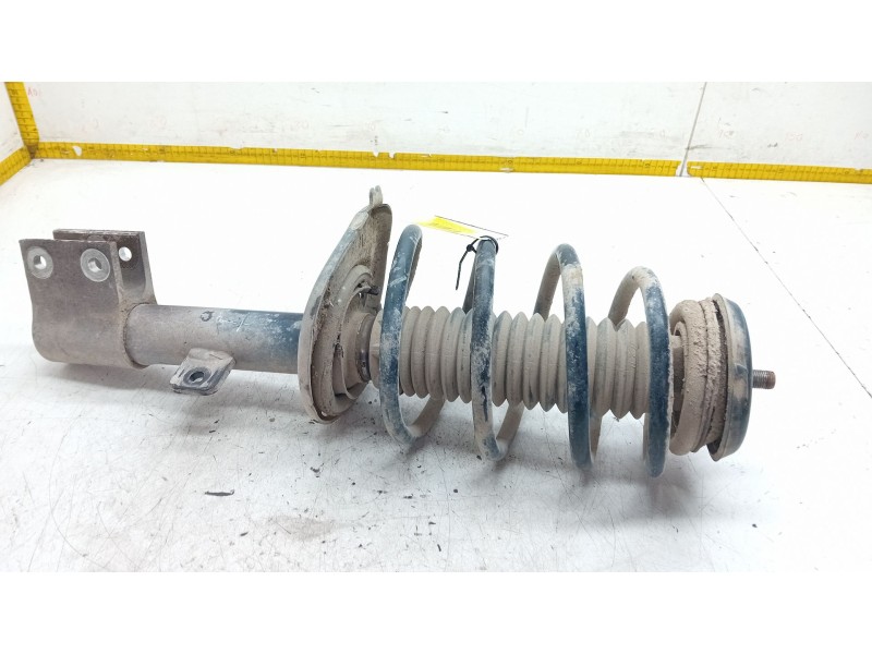 Recambio de amortiguador delantero izquierdo para peugeot partner tepee 1.6 bluehdi 100 referencia OEM IAM 968412818005  