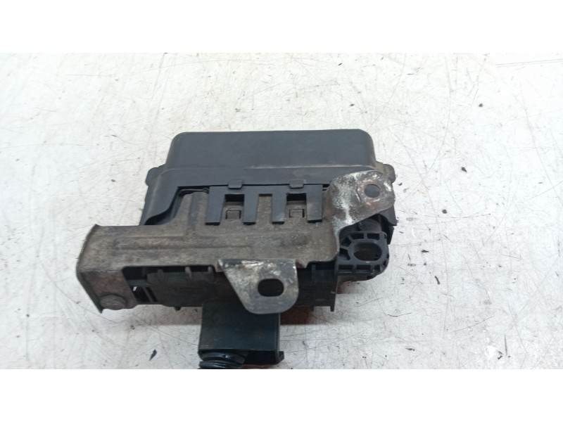 Recambio de caja fusibles para iveco daily vi caja/chasis 35s18, 35c18, 40c18, 50c18, 60c18, 65c18, 70c18 referencia OEM IAM   