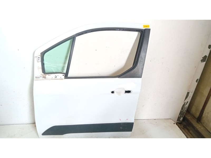 Recambio de puerta delantera izquierda para ford transit connect monospace 1.6 tdci referencia OEM IAM   