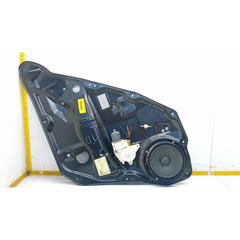 Recambio de elevalunas trasero derecho para mercedes-benz clase m (w164) ml 350 4-matic (164.186) referencia OEM IAM 993679108  