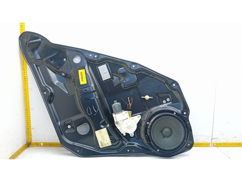 Recambio de elevalunas trasero derecho para mercedes-benz clase m (w164) ml 350 4-matic (164.186) referencia OEM IAM 993679108  