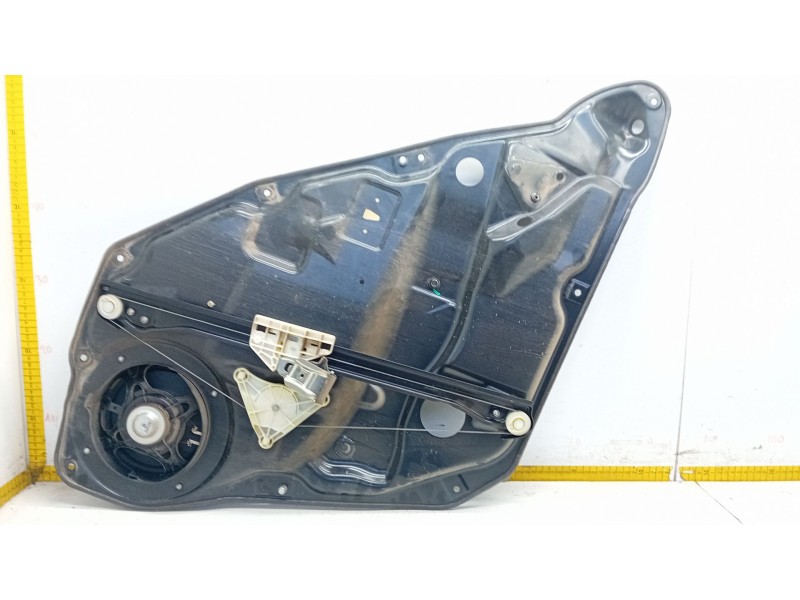 Recambio de elevalunas trasero derecho para mercedes-benz clase m (w164) ml 350 4-matic (164.186) referencia OEM IAM 993679108  