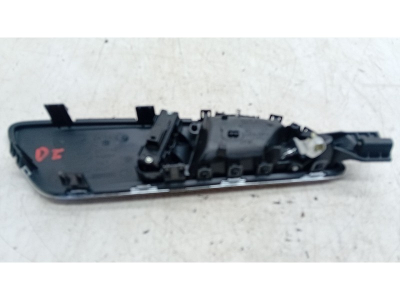Recambio de maneta interior delantera izquierda para mercedes-benz cla coupé (c117) cla 220 cdi / d (117.303) referencia OEM IAM