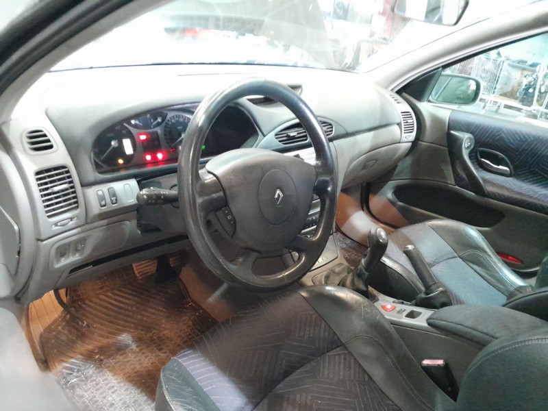 renault laguna ii (bg0/1_) del año 2001