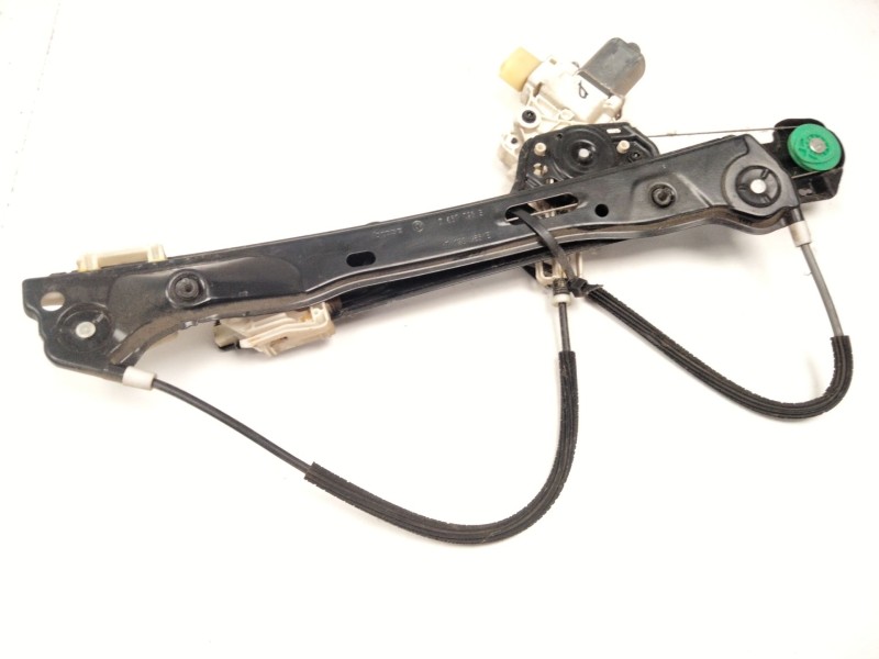 Recambio de elevalunas delantero derecho para bmw serie 1 berlina (e81/e87) 118d referencia OEM IAM 7067796  