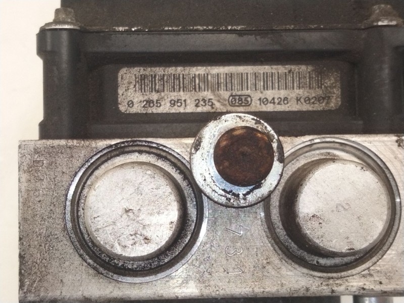 Recambio de abs para iveco daily vi caja/chasis 35s18, 35c18, 40c18, 50c18, 60c18, 65c18, 70c18 referencia OEM IAM 5801815699  