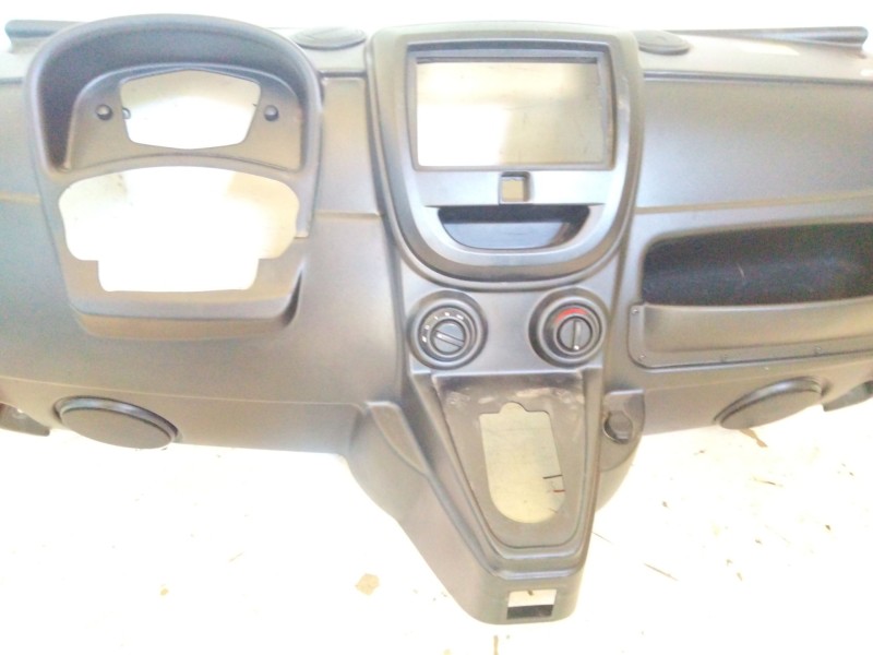 Recambio de salpicadero para microcar m.cross referencia OEM IAM   