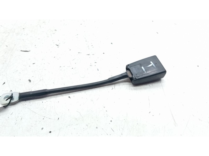 Recambio de enganche delantero izquierdo para microcar m.cross referencia OEM IAM 33032603  