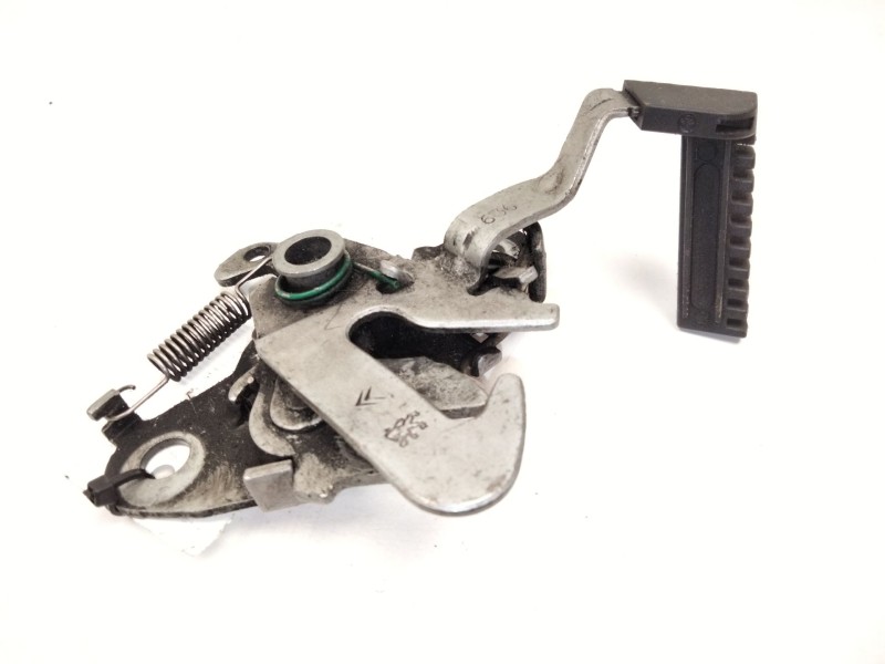 Recambio de cerradura capot para microcar m.cross referencia OEM IAM 7700821017  