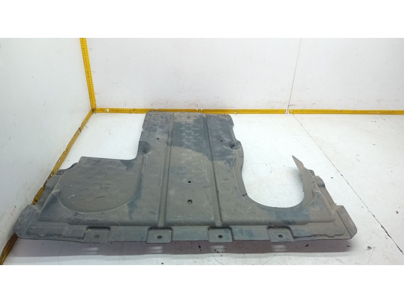 Recambio de cubrecarter para mercedes-benz clase e (w213) e 220 d (213.004) referencia OEM IAM A2535241700  