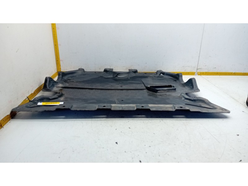 Recambio de cubrecarter para mercedes-benz clase e (w213) e 220 d (213.004) referencia OEM IAM A2055240200  