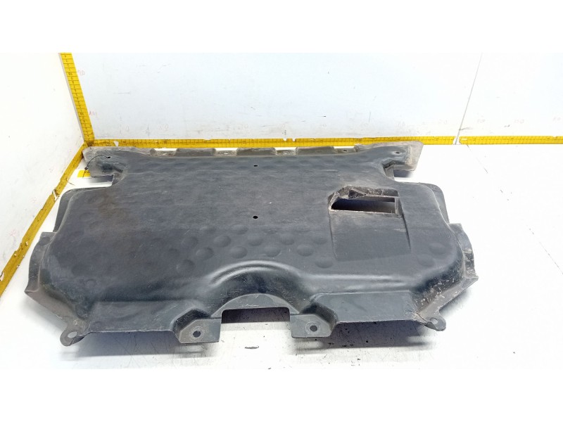 Recambio de cubrecarter para mercedes-benz clase e (w213) e 220 d (213.004) referencia OEM IAM A2055240200  